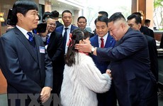 [Clip] Chủ tịch TP Hà Nội đón nhà lãnh đạo Kim Jong-un tại khách sạn Melia