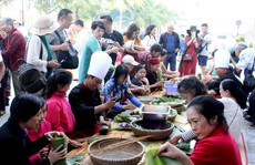 Tụ hội 3 miền đón Tết tại ngã ba khu dân cư