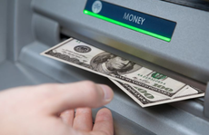 Một triệu USD tiền mặt bị rút qua ATM từ lỗ hổng bảo mật