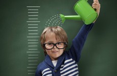 Bé 10 tuổi tự dưng ngừng tăng cân, chiều cao, bệnh gì?