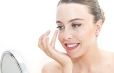 6 bước trang điểm mắt đơn giản giúp phái đẹp 'ăn gian' tuổi