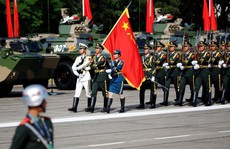 Trung Quốc tăng chi tiêu quốc phòng, hạ mục tiêu tăng trưởng kinh tế
