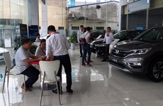 Những chiêu moi tiền khách Việt khi mua ôtô