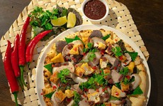 Pizza bún đậu mắm tôm - sự kết hợp kỳ quái của ẩm thực đông tây