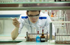 Phát triển nhóm nghiên cứu mạnh ở trường ĐH: Khó trăm bề!