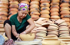 Dùng nồi đất Trù Sơn để... nấu vàng
