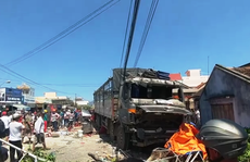 Khánh Hòa: Xe tải bất ngờ lao vào quán nước mía đông người