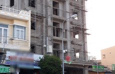 Buộc cắt tầng căn nhà có 3 công nhân té tử vong ở núi Sam