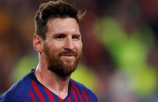 Messi: CĐV Barca thật tồi tệ khi chế giễu Coutinho