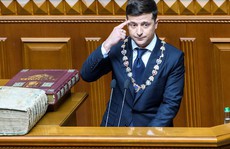 Tân Tổng thống Ukraine ủng hộ trừng phạt Nga từ lúc nhậm chức
