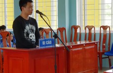 'Siêu trộm' cúi khóc tại tòa xin giảm nhẹ hình phạt