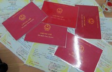 Nhiều cán bộ xã sử dụng bằng giả và mượn của người thân