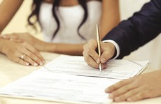 Tưởng là vợ hóa ra là người dưng