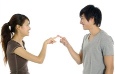 Không "xài chung" đàn ông với bất cứ ai Không "xài chung" đàn ông với bất cứ ai