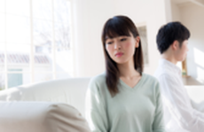 Tôi lén lút với người tình trẻ hơn 10 tuổi dù được chồng yêu chiều