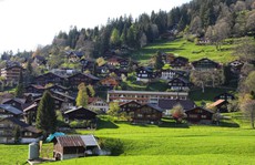 Ngôi làng bình yên ở Thụy Sĩ không có xe hơi
