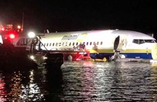 Mỹ: Máy bay lao xuống sông, gần 150 người thoát chết thần kỳ