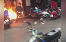 Bịt mặt đổ xăng đốt cửa hàng quần áo trị giá 500 triệu đồng của 'vợ hờ' cho hả giận