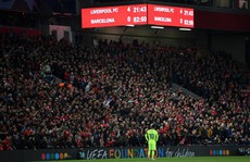 Loại Barcelona, Liverpool gây choáng truyền thông thế giới