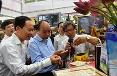 Thủ tướng tham quan triển lãm 'Thanh Hóa xưa và nay'