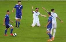 Messi ghi bàn, Argentina vẫn xếp chót bảng