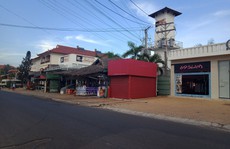 Bình Thuận: Người nước ngoài vờ mua hàng để đổi tiền giả?