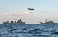 Chiến đấu cơ Trung Quốc áp sát tàu chiến Canada trên biển Hoa Đông