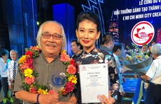 Đạo diễn Trần Minh Ngọc xúc động đón nhận Giải thưởng Sáng tạo