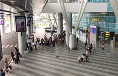 Bàn giao đối tượng trộm điện thoại của hành khách tại sân bay Đà Nẵng