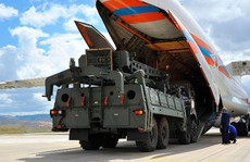 Mỹ và NATO phản ứng phi vụ Nga bàn giao S-400 cho Thổ Nhĩ Kỳ