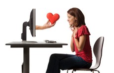 Trả giá cho trò 'giăng bẫy' trên mạng xã hội