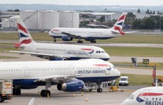 Giới chức Anh điều tra vụ bé trai 13 tuổi 'đi nhờ' máy bay