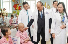 Thủ tướng: Sản phụ ung thư giai đoạn cuối sinh con là thành công của điều trị ung thư ở Việt Nam