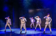 Năng lượng từ boy band nổi loạn CZB khiến Tùng Dương thấy mình trẻ lại