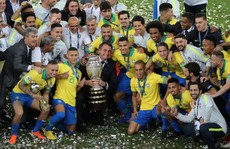 Thẻ đỏ, phạt đền, Brazil giành hết vinh quang Copa America