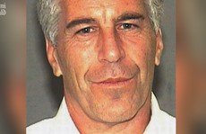 Những chi tiết mới trong vụ tỉ phú ấu dâm Mỹ “tự tử”