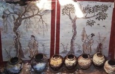 Đào bới sân trường, vô tình 'mở cửa' mộ cổ 1.300 tuổi