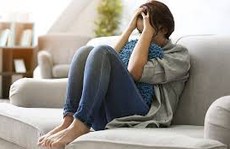 Tôi bất lực khi chồng ngoại tình hết cô này tới cô khác