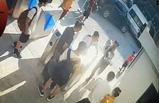 Vụ học sinh trường Gateway tử vong: Công an đang làm rõ việc bé trai mặc 2 màu áo khác nhau