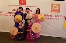 Người Việt mừng Tết độc lập ở châu Phi