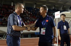 HLV Hoàng Anh Tuấn nói gì về trận thắng may mắn của U18 Việt Nam?