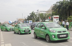 Taxi truyền thống đề nghị được chuyển thành xe hợp đồng điện tử