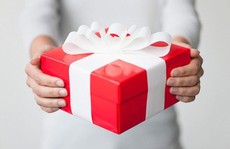 Người yêu cũ đòi lại quà khi chia tay