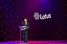 Bộ trưởng Nguyễn Mạnh Hùng chúc mạng xã hội 'make in Vietnam' Lotus kiên trì để thành công