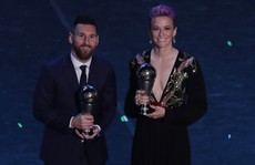 FIFA gây sốc, lần đầu trao 'The Best' cho Lionel Messi