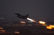 Hàng loạt máy bay tấn công mục tiêu thân Iran ở Syria