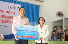 Trao hơn 100 suất học bổng và quà cho học sinh Trung tâm Võ Hồng Sơn