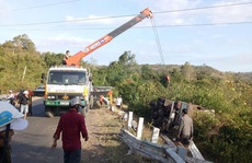 Gia Lai: Lật xe tải, 3 người thương vong
