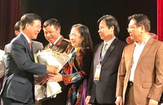 NSND Thuý Mùi đắc cử Chủ tịch Hội Nghệ sĩ sân khấu Việt Nam