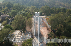 Xây 'lụi' cầu đáy kính giữa KDL Thung lũng Tình yêu nhưng chậm tháo dỡ